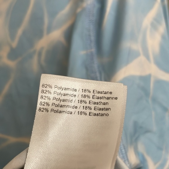 OVAL SQUARE Women's Skye Long Sleeve Blouse Size Medium in Blue Pool - Picture 6 of 7